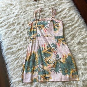 Cute summer dress with adjustable straps.    Only worn 2 times.